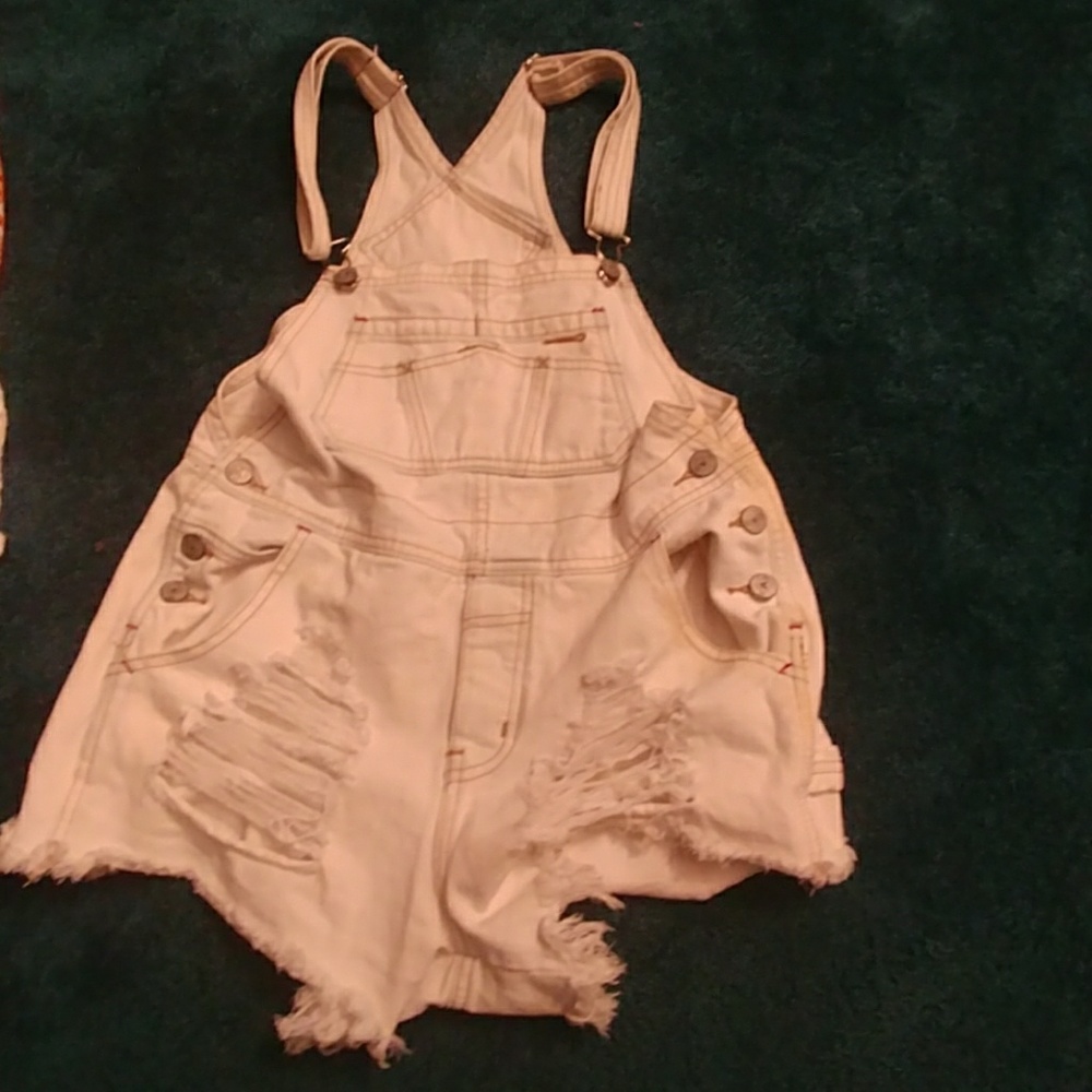 Overall shorts distressed